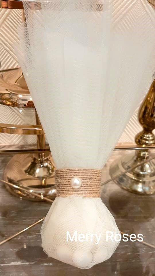 Μπομπονιέρα Γάμου με Λινάτσα και Πέρλα