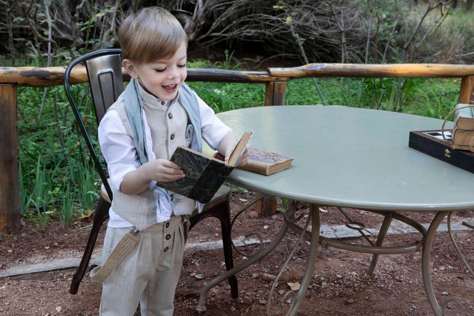 Εντυπωσιακό βαπτιστικό σετ ρούχων σε μπεζ αποχρώσεις με πουκάμισο μάο - Image 2